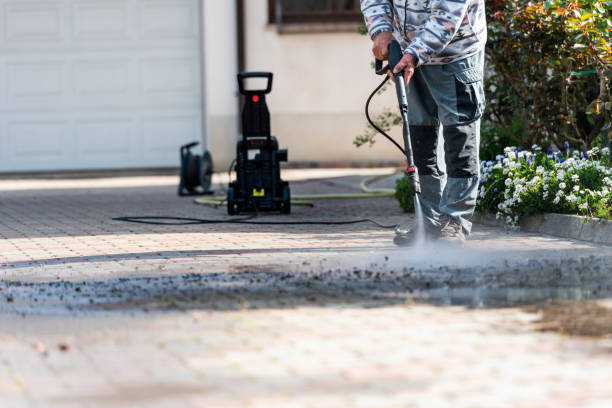 Why Choose Our Certified Pressure Washing Experts for Your Project Needs in Canyonville, OR?