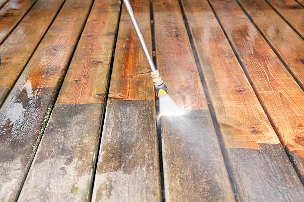 Why Choose Our Certified Pressure Washing Experts for Your Project Needs in Canyonville, OR?